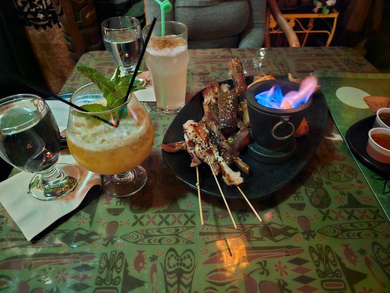 Max's hideaway tiki bar